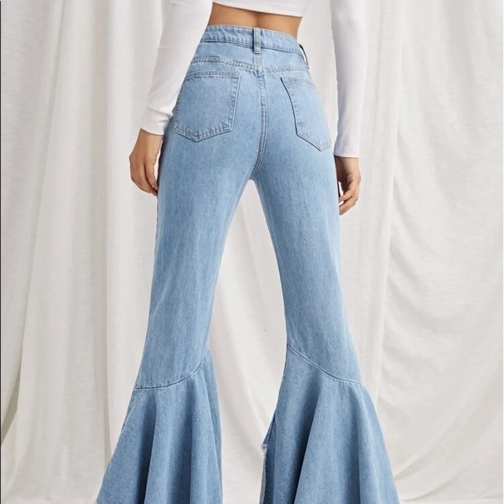 Shein,High-Waist,Raw Hem Flare Jeans, Fun, Funky and Fabulous,So Cool! Size XS